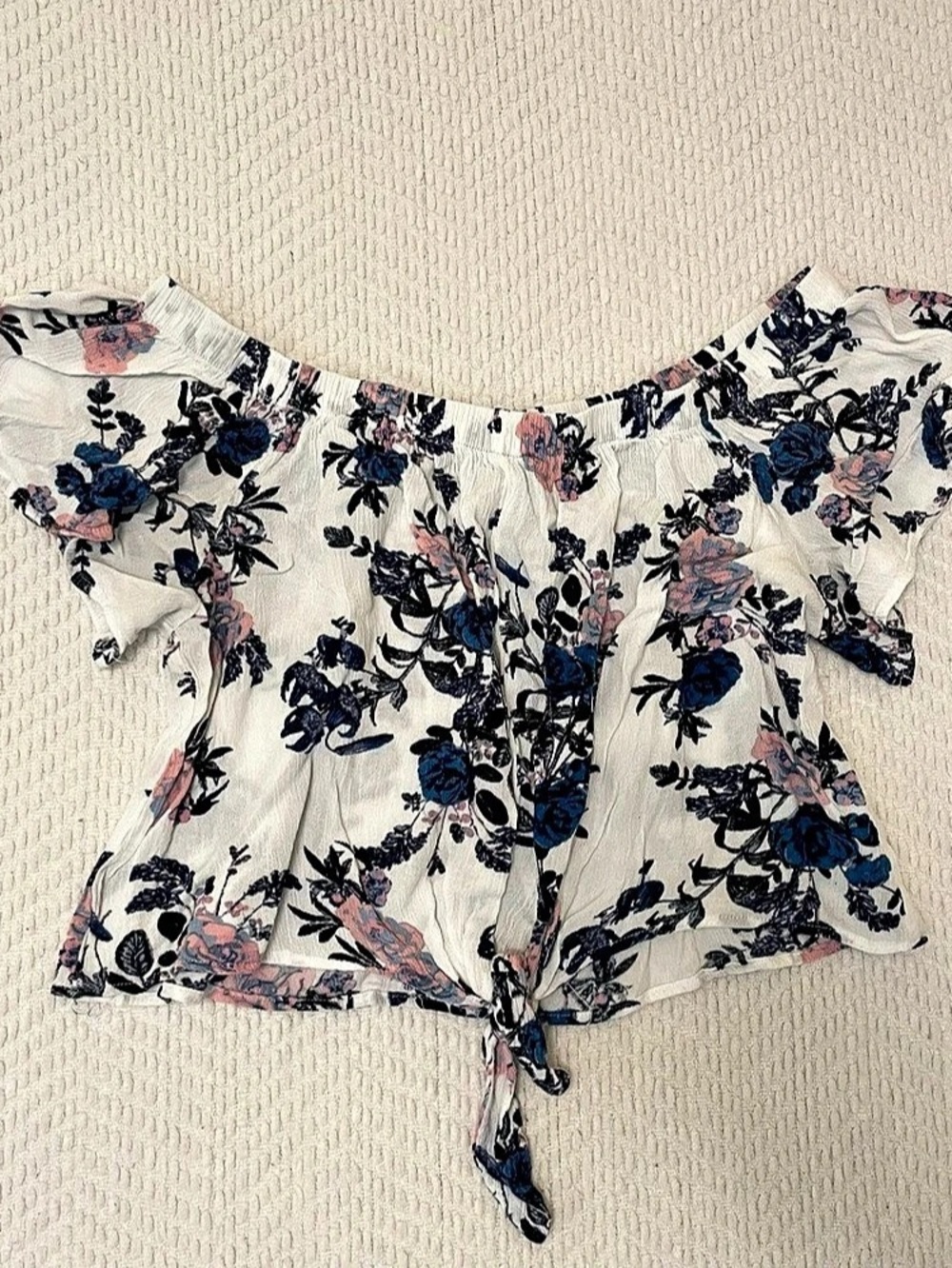 Charlotte Russe Floral Tie-Front Crop Top White & Blue XL